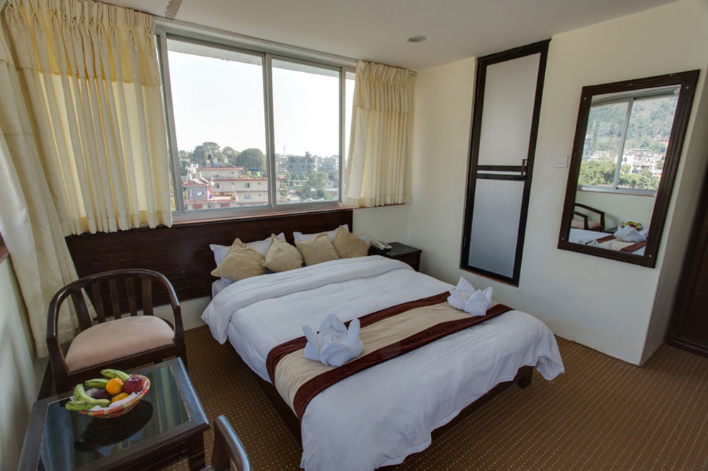Hotel Lake Star Pokhara Exterior foto