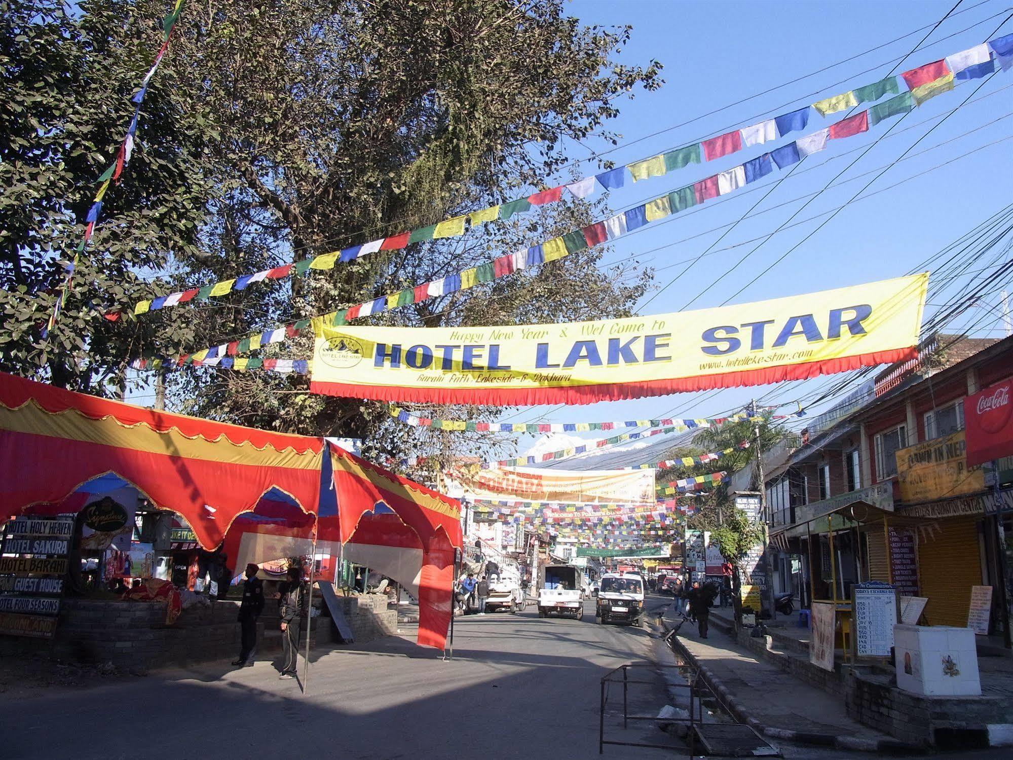 Hotel Lake Star Pokhara Exterior foto